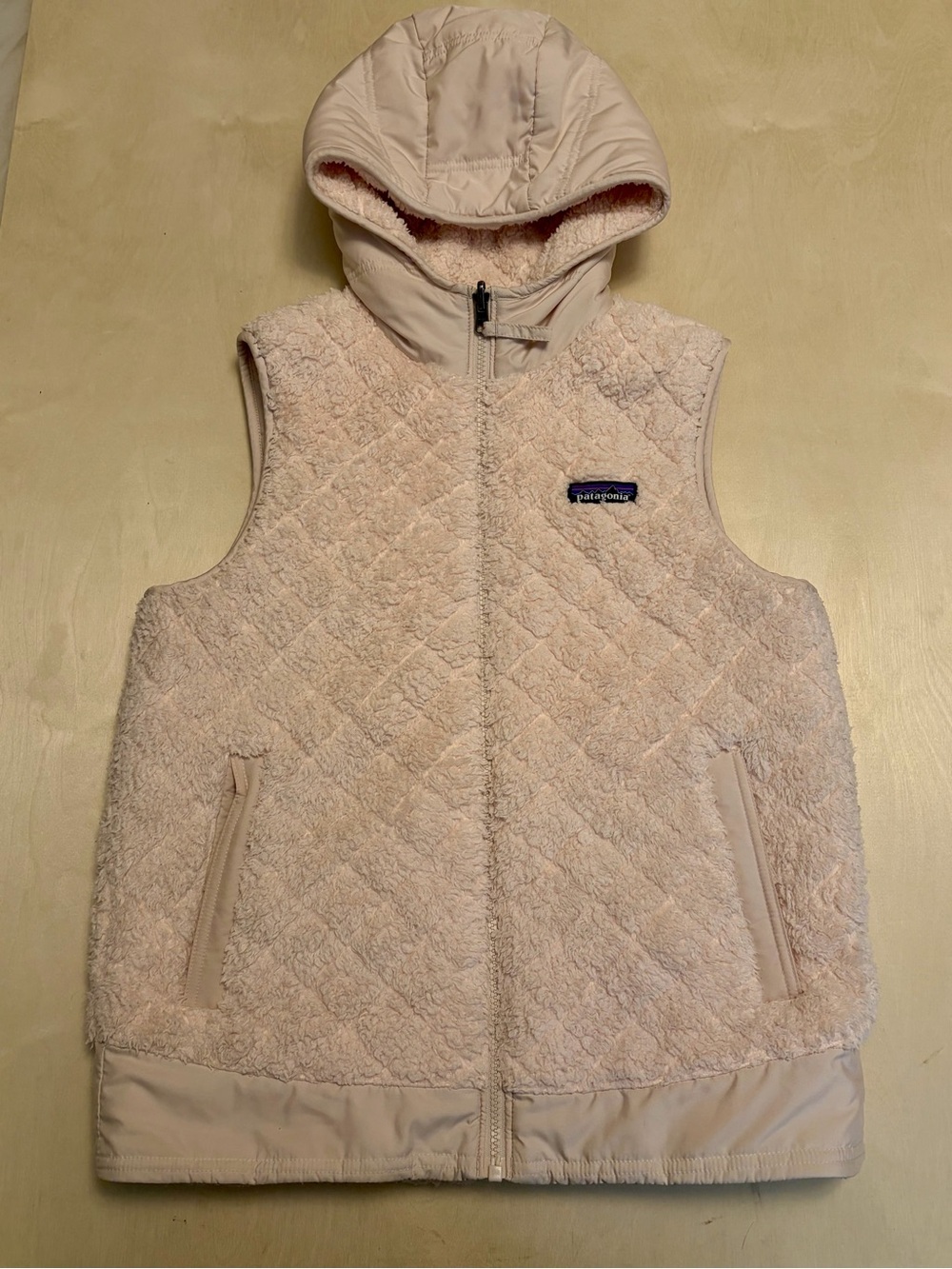 Patagonia Women's Light Pink/Peach Sherpa Hooded Fleece Vest, Size Small